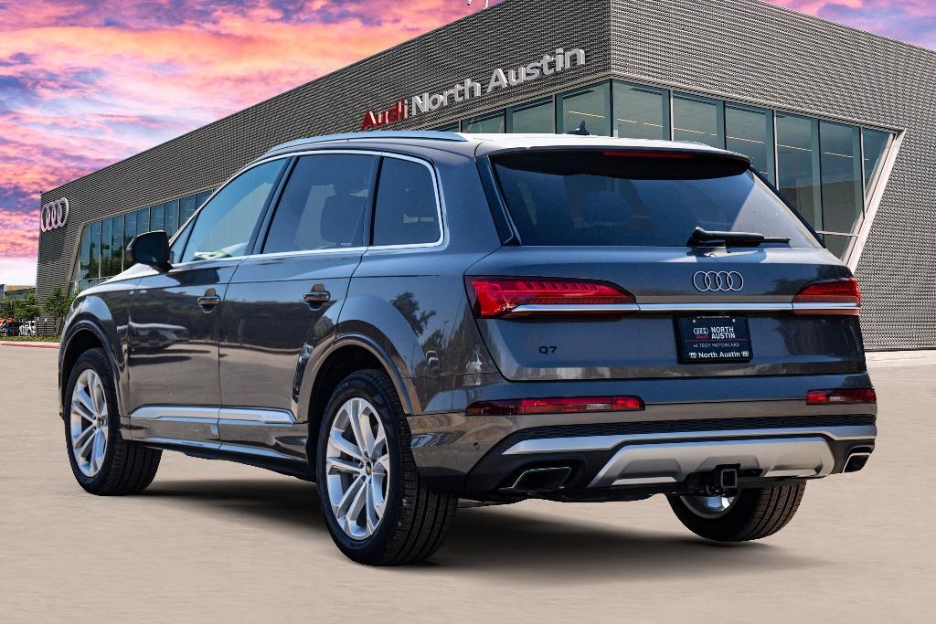 new 2025 Audi Q7 car, priced at $70,010