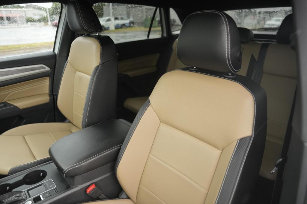 used 2021 Volkswagen Atlas Cross Sport car, priced at $22,017