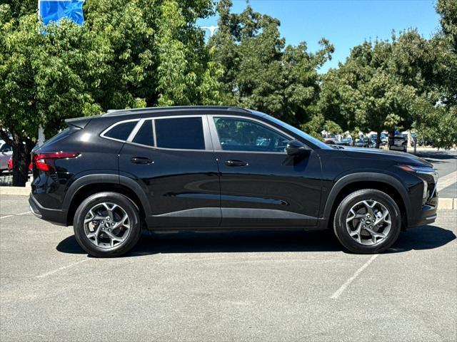 new 2025 Chevrolet Trax car, priced at $25,385