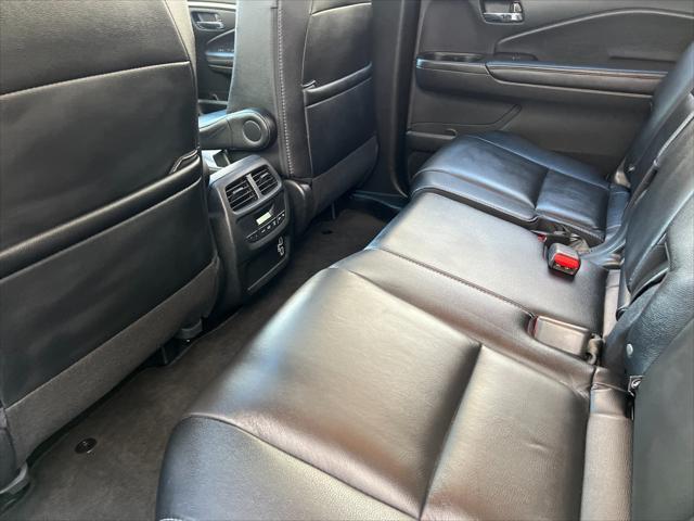 used 2022 Honda Pilot car, priced at $31,409