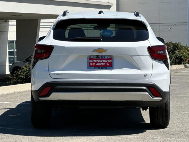 new 2025 Chevrolet Trax car, priced at $25,385