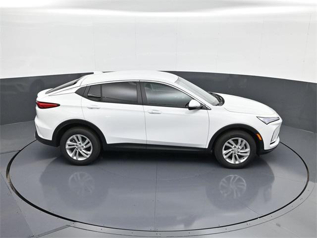 new 2025 Buick Envista car, priced at $25,808