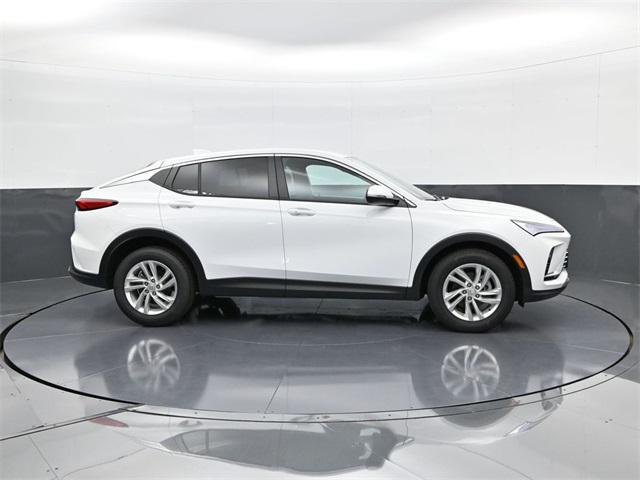 new 2025 Buick Envista car, priced at $25,808