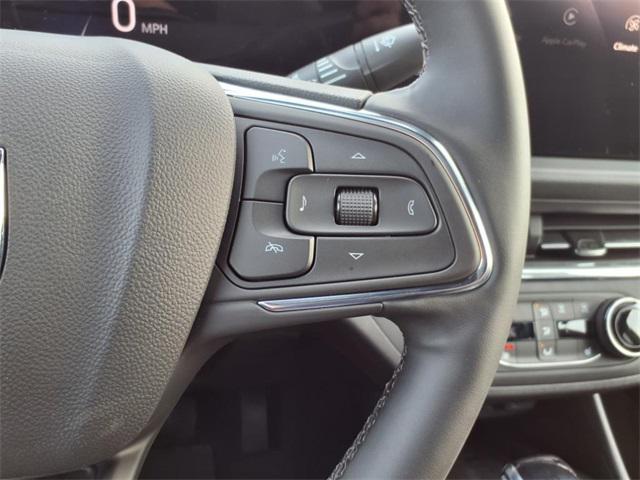 new 2025 Buick Envista car, priced at $26,407