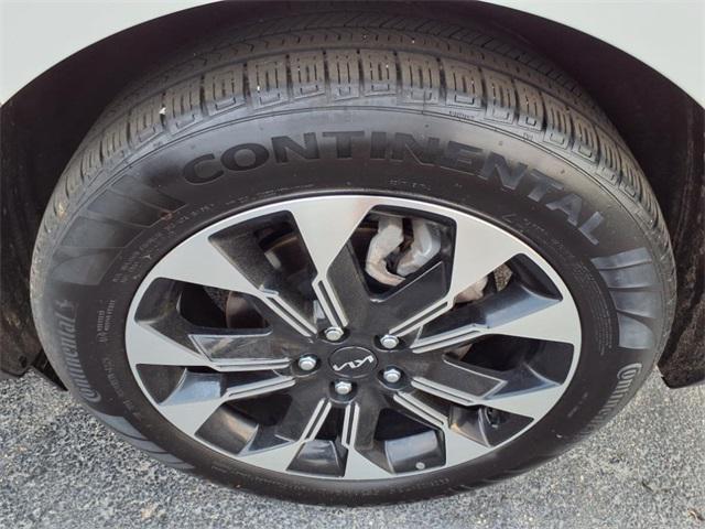 used 2024 Kia Carnival car, priced at $38,300