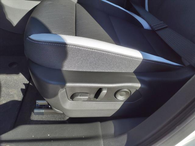 new 2025 Buick Envision car, priced at $40,847