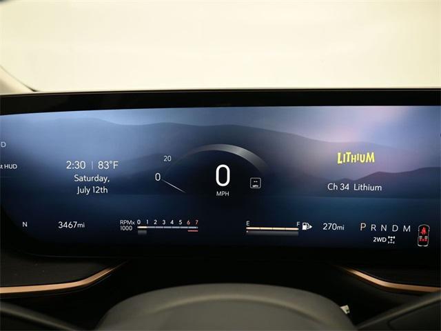new 2025 Buick Envision car, priced at $39,301