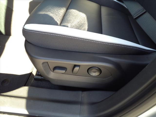 new 2025 Buick Envision car, priced at $40,301
