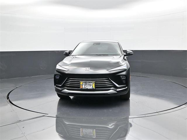 new 2025 Buick Envista car, priced at $26,858