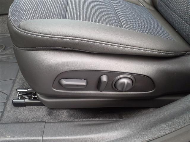 new 2025 Buick Envista car, priced at $26,858