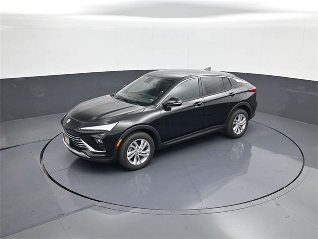new 2025 Buick Envista car, priced at $26,858