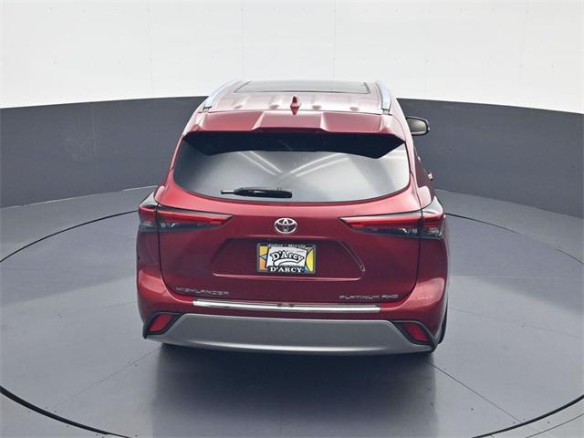 used 2022 Toyota Highlander car, priced at $42,500