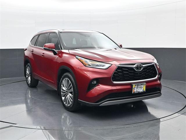 used 2022 Toyota Highlander car, priced at $42,500