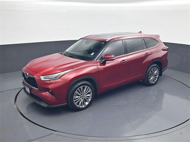 used 2022 Toyota Highlander car, priced at $42,500