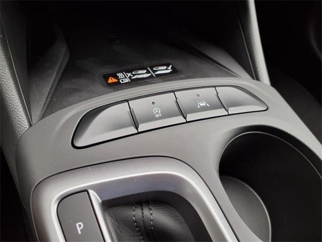 new 2025 Buick Envista car, priced at $25,251