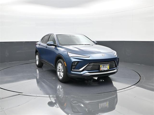 new 2025 Buick Envista car, priced at $26,858