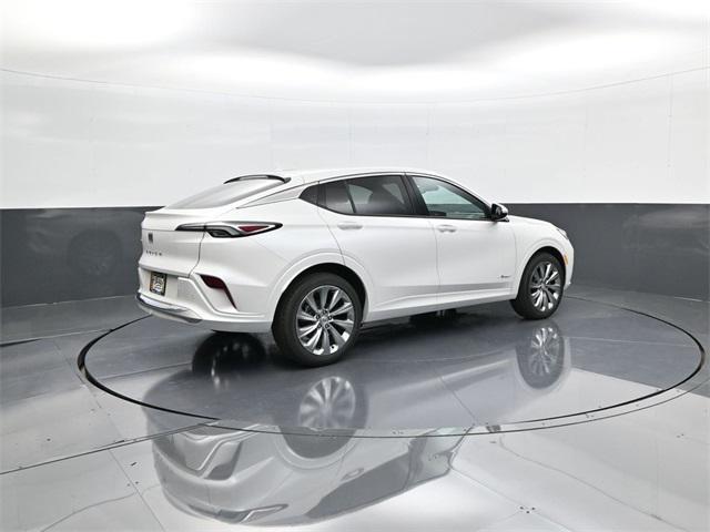 new 2025 Buick Envista car, priced at $30,980