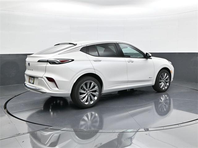 new 2025 Buick Envista car, priced at $30,254