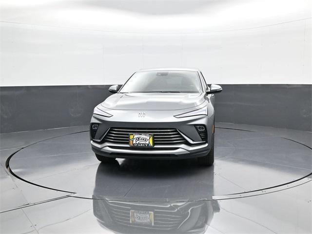new 2025 Buick Envista car, priced at $26,858