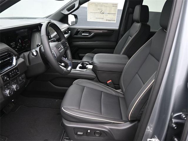 new 2025 GMC Yukon car, priced at $72,684