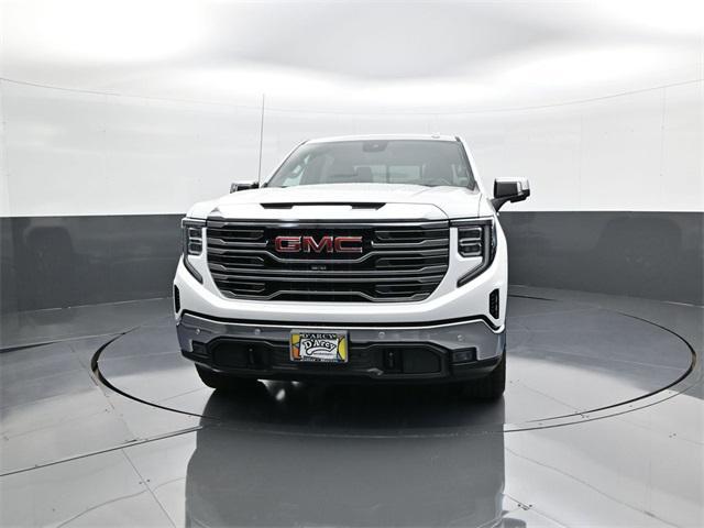 new 2025 GMC Sierra 1500 car, priced at $56,239