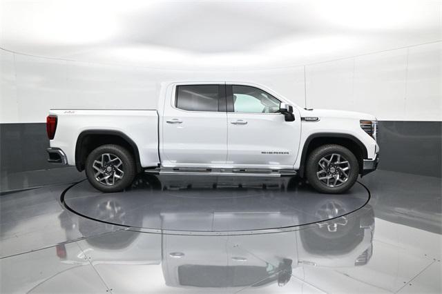 new 2025 GMC Sierra 1500 car, priced at $56,239