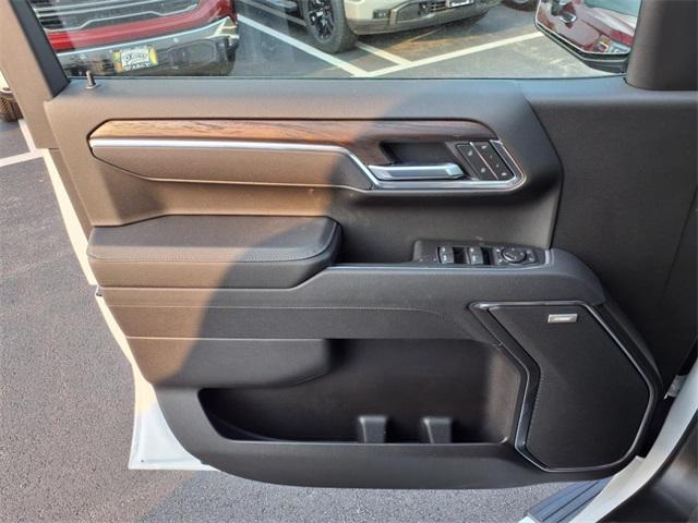 new 2025 GMC Sierra 1500 car, priced at $57,347