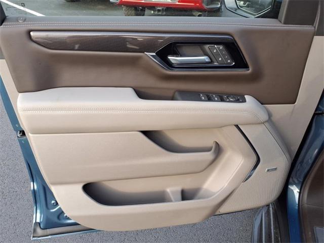 new 2025 GMC Yukon XL car, priced at $82,135