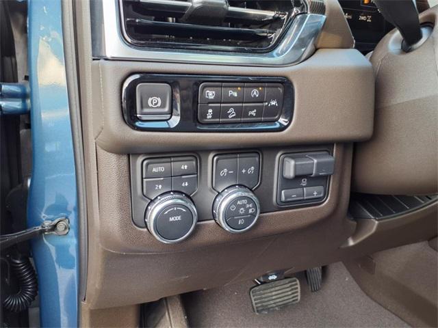 new 2025 GMC Yukon XL car, priced at $82,135