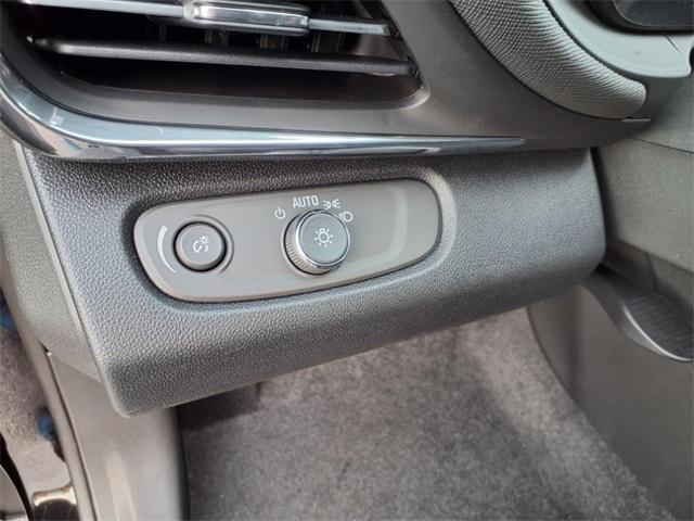new 2025 Buick Envista car, priced at $26,698