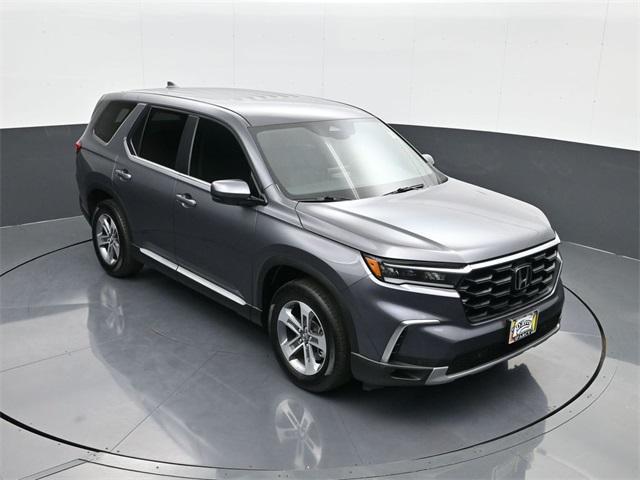 used 2024 Honda Pilot car, priced at $39,900