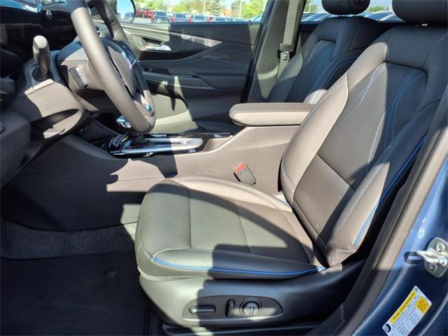 new 2025 Buick Envista car, priced at $28,776