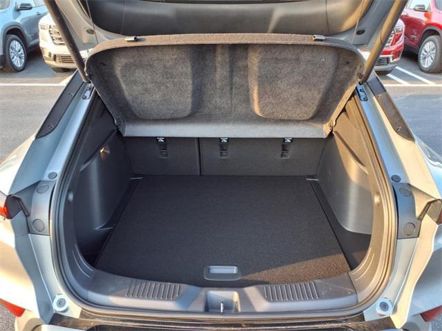 new 2025 Buick Envista car, priced at $29,327