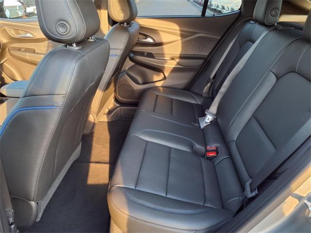 new 2025 Buick Envista car, priced at $29,327