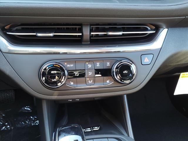 new 2025 Buick Envista car, priced at $26,401