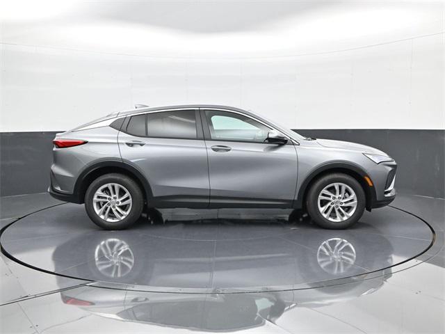 new 2025 Buick Envista car, priced at $26,273