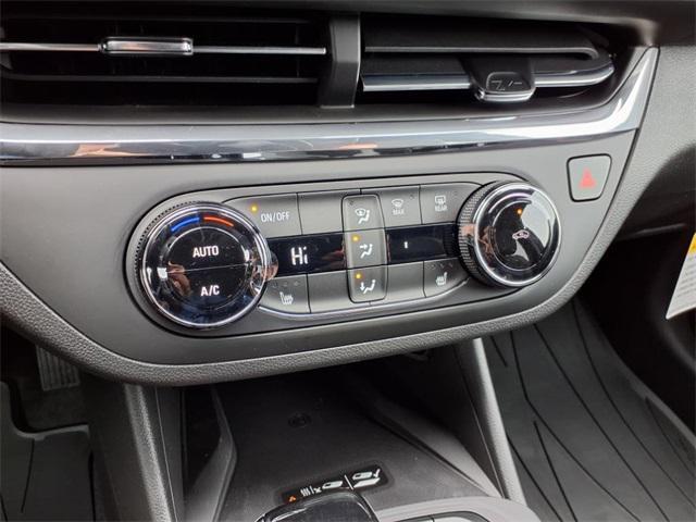 new 2025 Buick Envista car, priced at $26,858