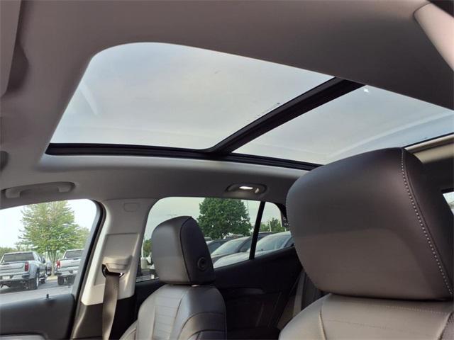 new 2025 Buick Envision car, priced at $38,081