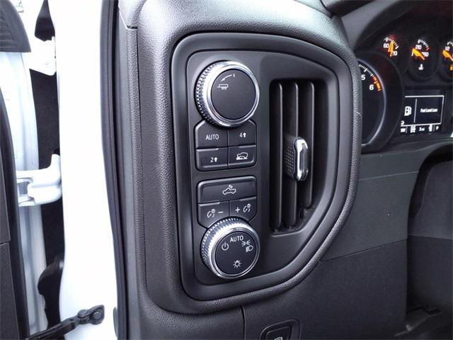 new 2025 GMC Sierra 1500 car, priced at $40,450