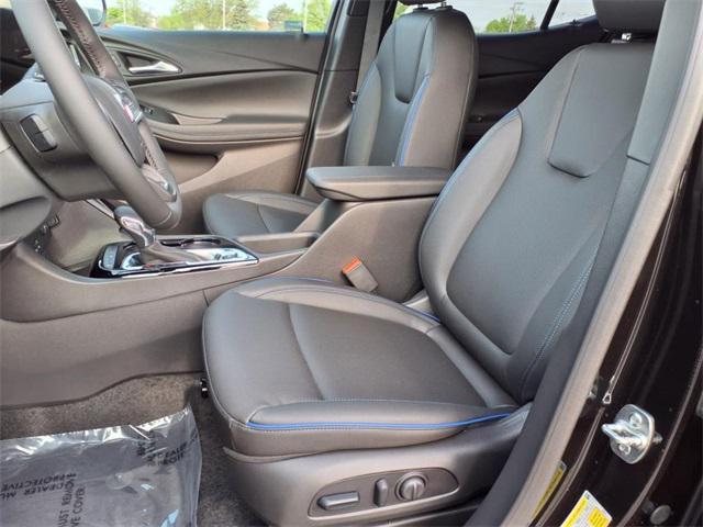 new 2025 Buick Encore GX car, priced at $27,021