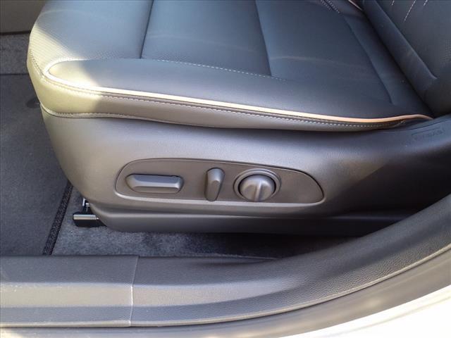 new 2025 Buick Envista car, priced at $30,134