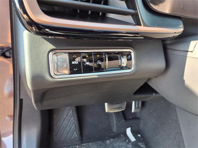 new 2025 Buick Envision car, priced at $39,073