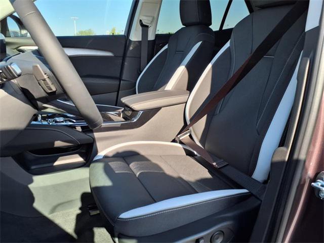 new 2025 Buick Envision car, priced at $39,073