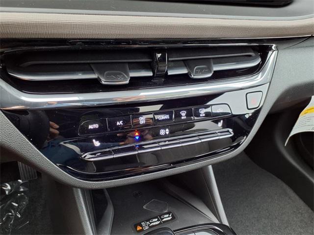 new 2025 Buick Envista car, priced at $30,434