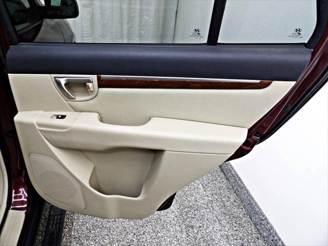 used 2007 Hyundai Santa Fe car, priced at $9,995