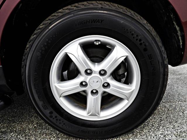 used 2007 Hyundai Santa Fe car, priced at $9,995