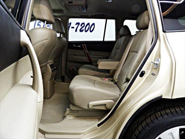 used 2008 Toyota Highlander car, priced at $14,995