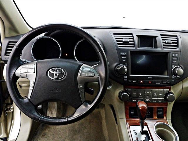 used 2008 Toyota Highlander car, priced at $14,995