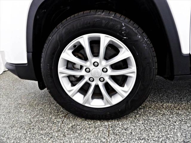 used 2019 Jeep Cherokee car, priced at $15,995