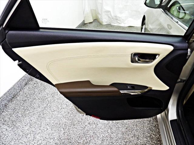 used 2013 Toyota Avalon Hybrid car, priced at $12,495